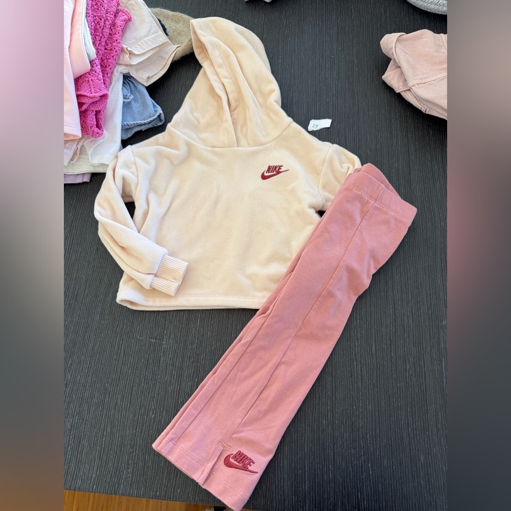 Nike toddler set
